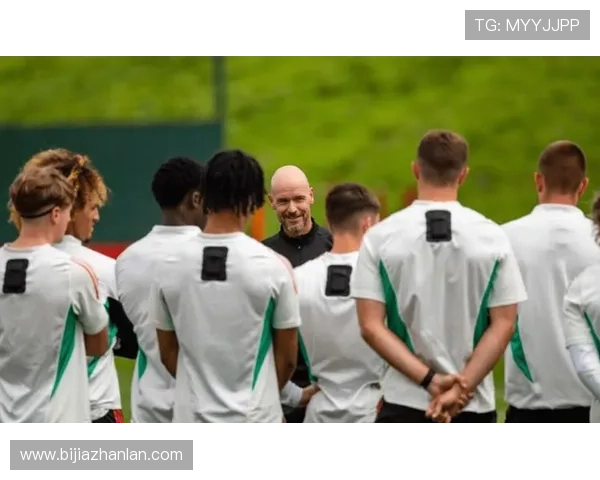 卡里克邀罗布森再访卡灵顿观看训练